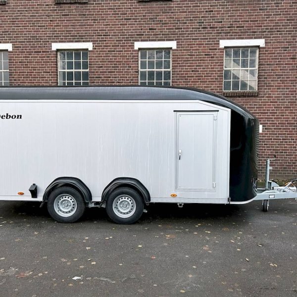 CHEVAL LIBERTE DEBON C900 ALU ROADSTER 
SCHWARZ + SEITENTÜR